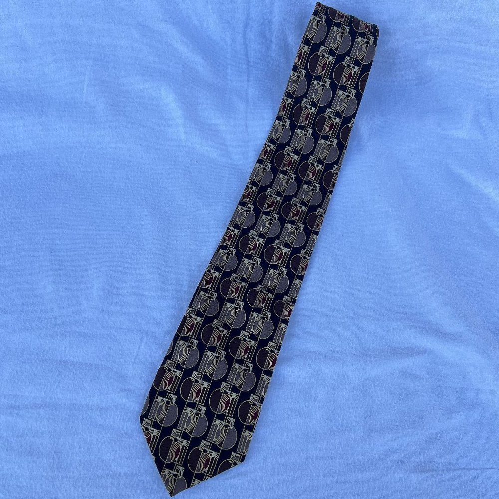 Nice Frank Lloyd Wright design 100% silk neck tie Museum Gates 1943-1959
